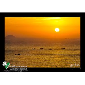 南竿福澳港晨曦出航