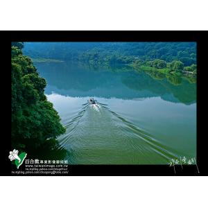 明湖水漾