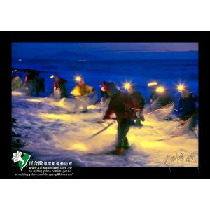 南迴金崙海岸撈魚苗